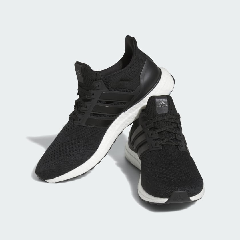 как выглядит adidas men Ultraboost 1.0 Shoes фото