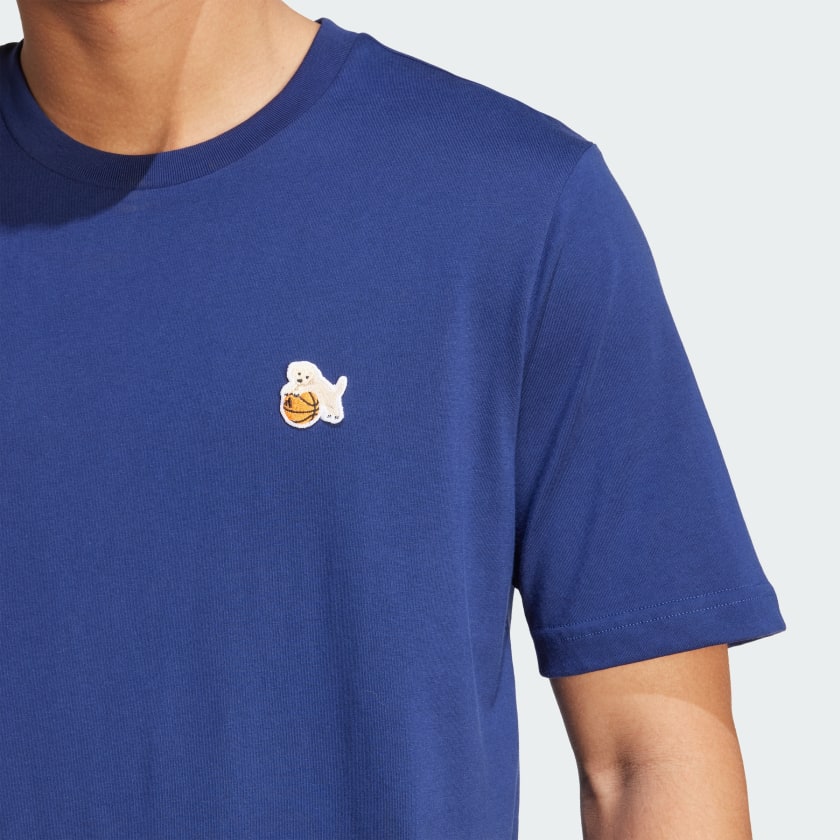 как выглядит adidas men Dog Hoop Patch Graphic Tee фото