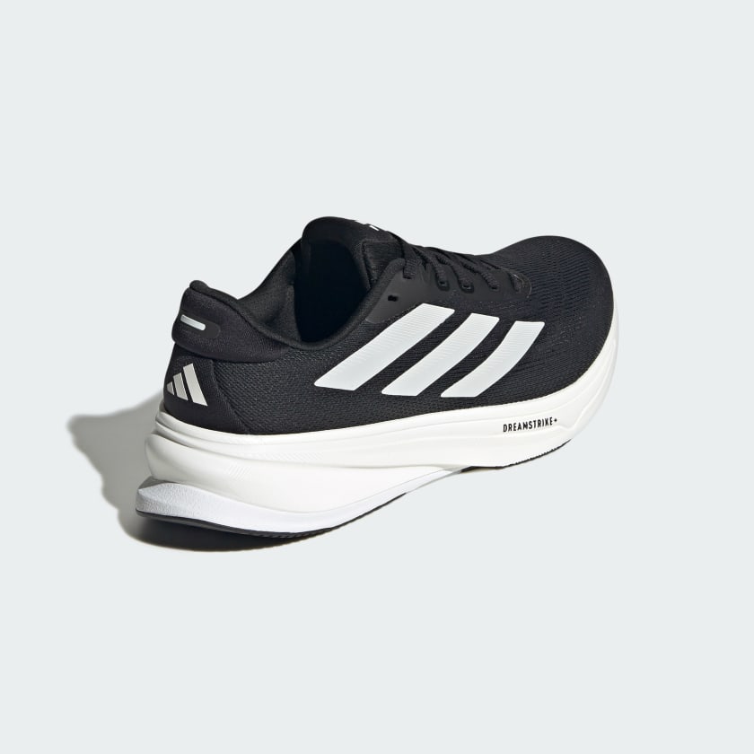 как выглядит adidas women Supernova Rise 2 Running Shoes фото