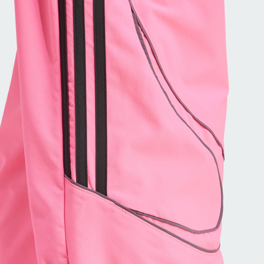 как выглядит adidas men Teamgeist Adicolor Track Pants фото
