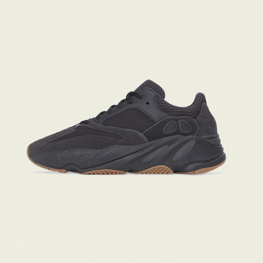 Chaussure yeezy shop boost 700