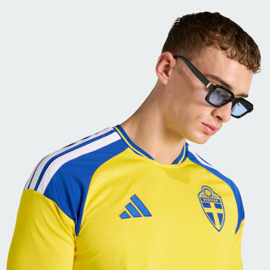 Sweden 26 Home Jersey