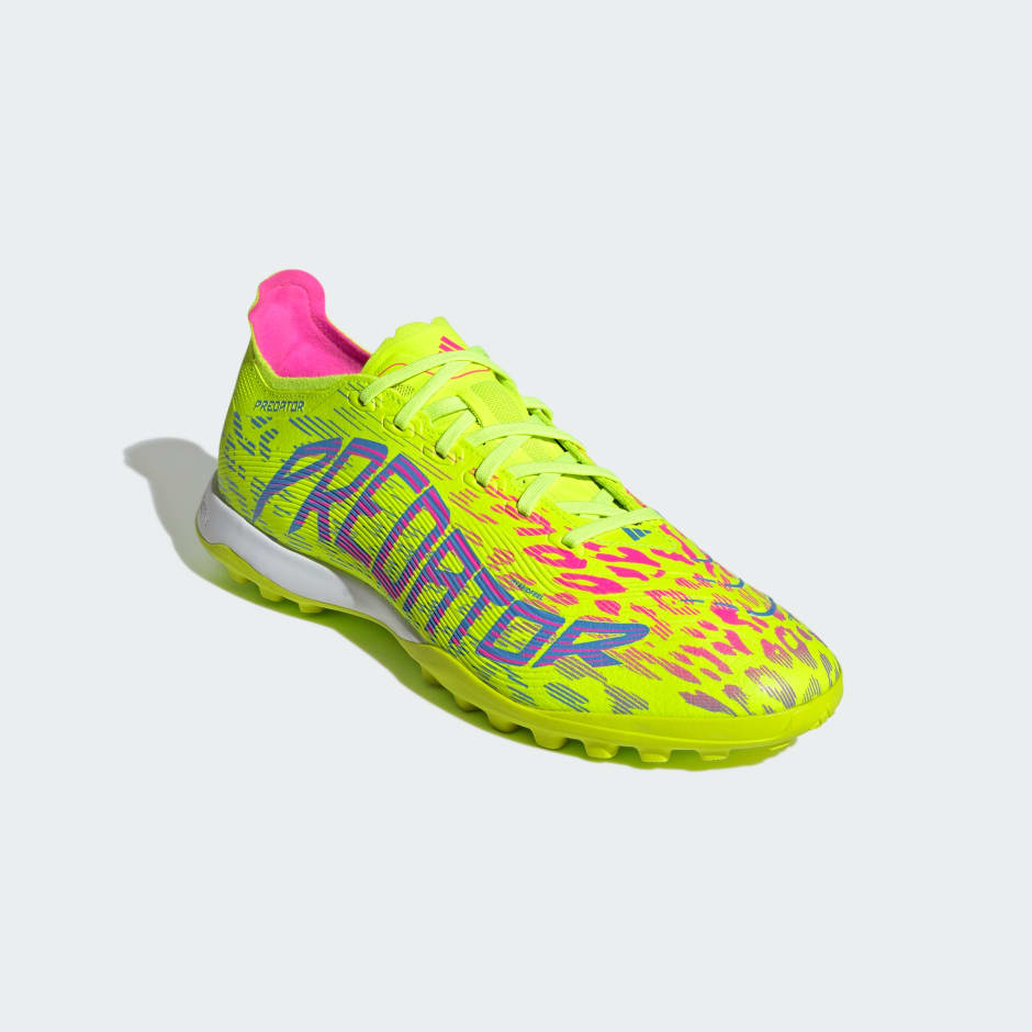 Predator League Turf Boots