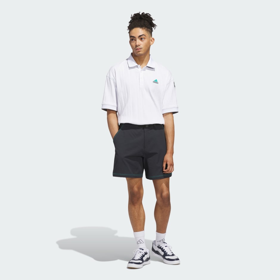 Pantaloni scurți de echipament