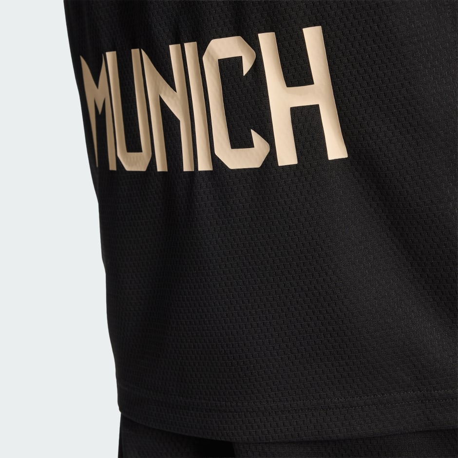 Ko&scaron;arka&scaron;ki treći dres FC Bayern Basketball