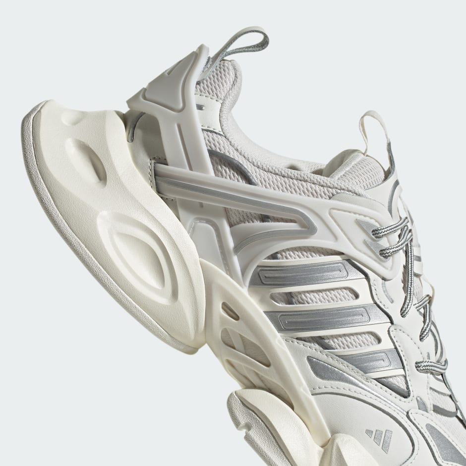 XLG Runner Deluxe Shoes