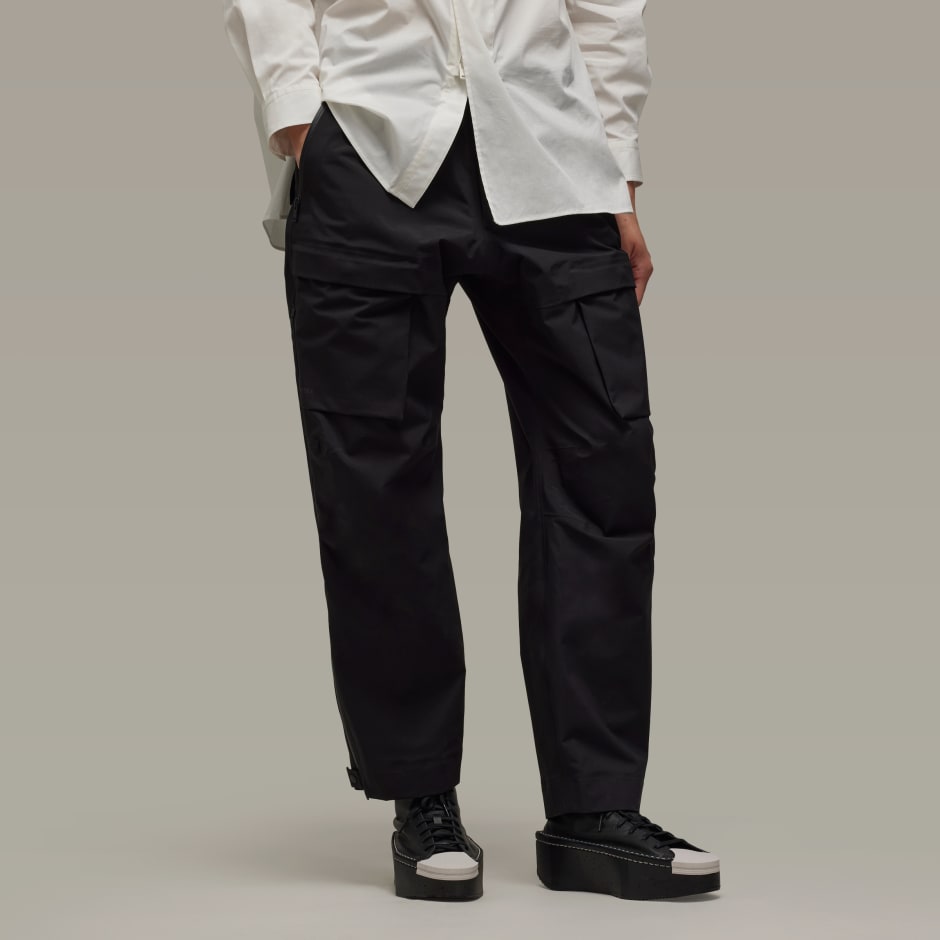 Pantaloni cargo Y-3 din material hardshell Gore-Tex