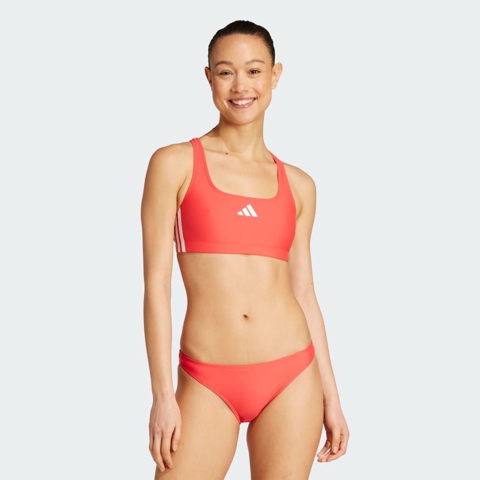 Bikini s V-izrezom na leđima i tri pruge