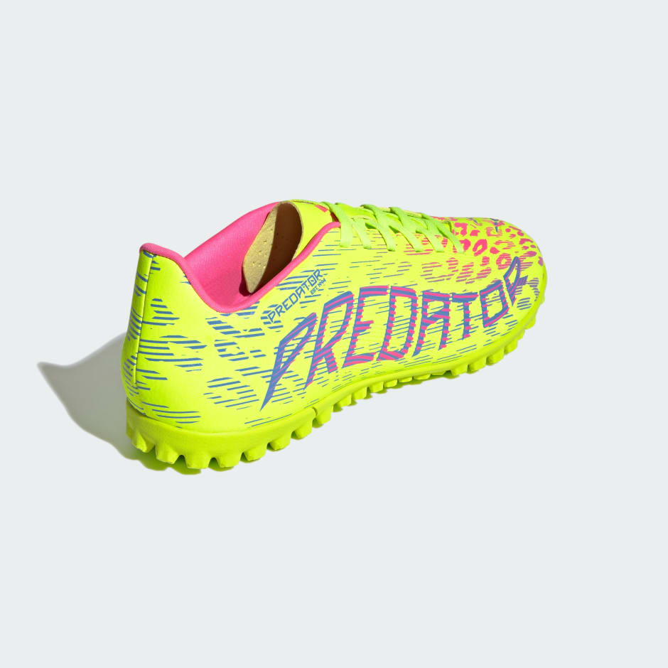 Guayos Predator Club Society