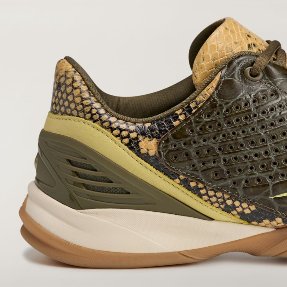 F50.7 SALA C5 CONSORTIUM Shoes