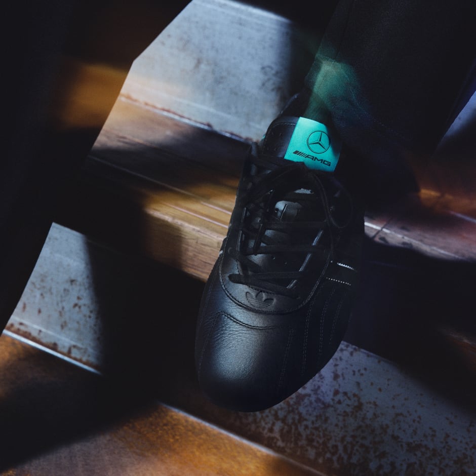 CHAUSSURE ADIRACER LO MERCEDES AMG PETRONAS F1 TEAM