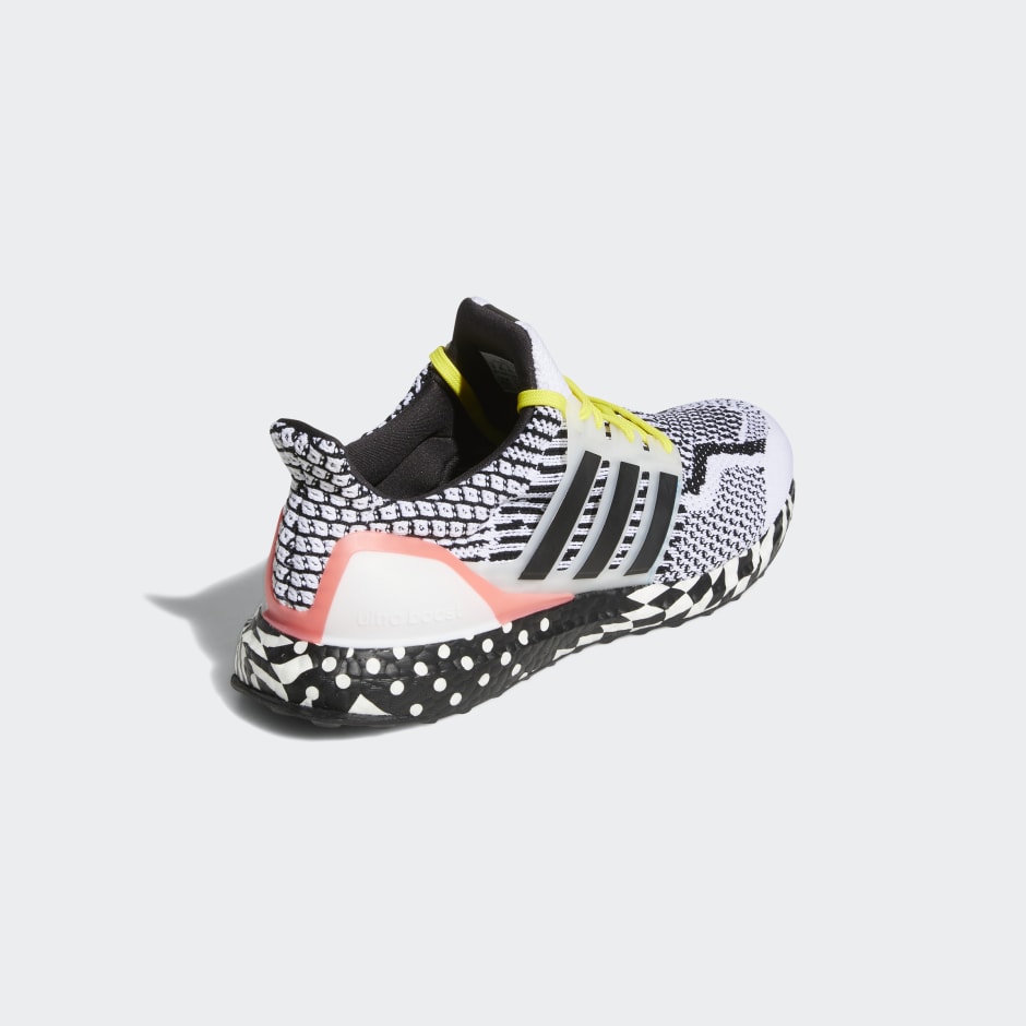 Ultraboost 5 DNA Shoes