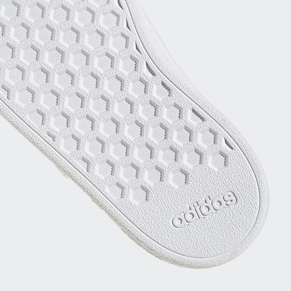 Grand Court Lifestyle Hook and Loop Shoes