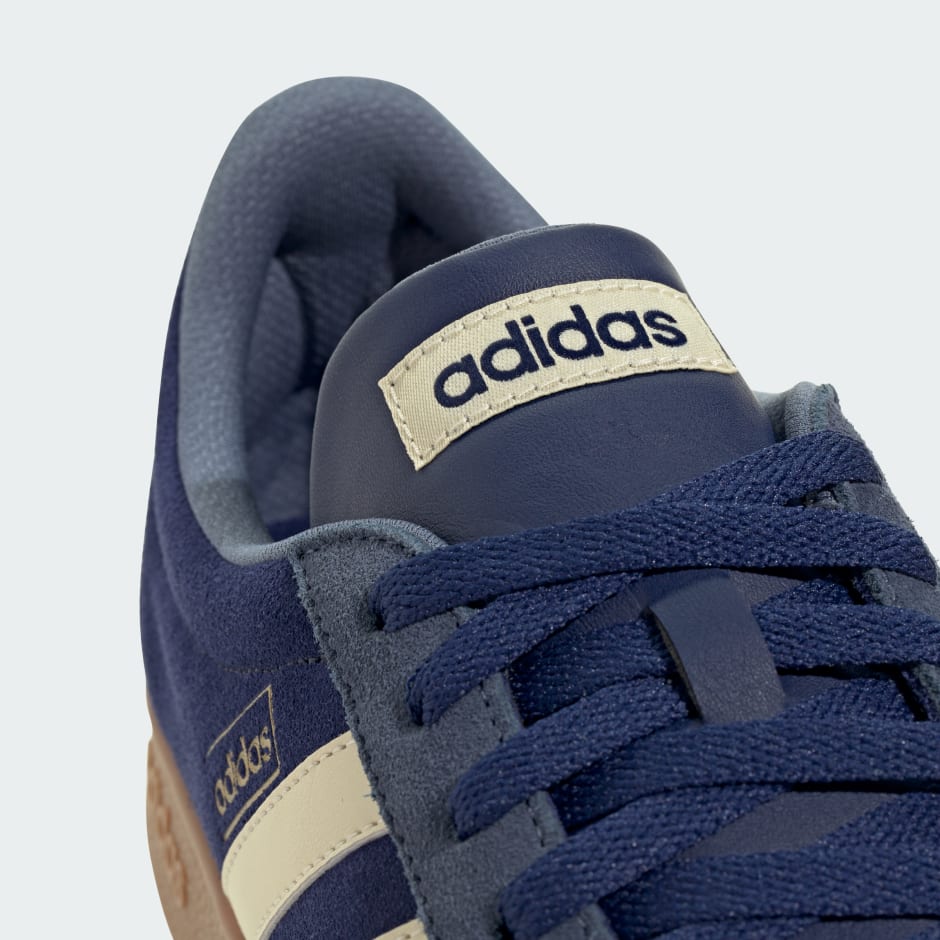 VL Court 經典運動鞋