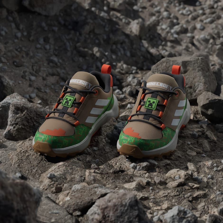 Planinarske tenisice adidas Minecraft Terrex AX4R