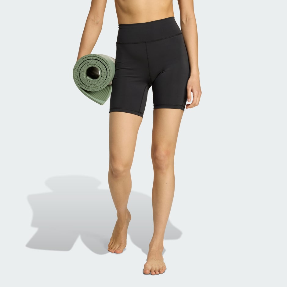 All Me Essentials 7-Inch Short Leggings