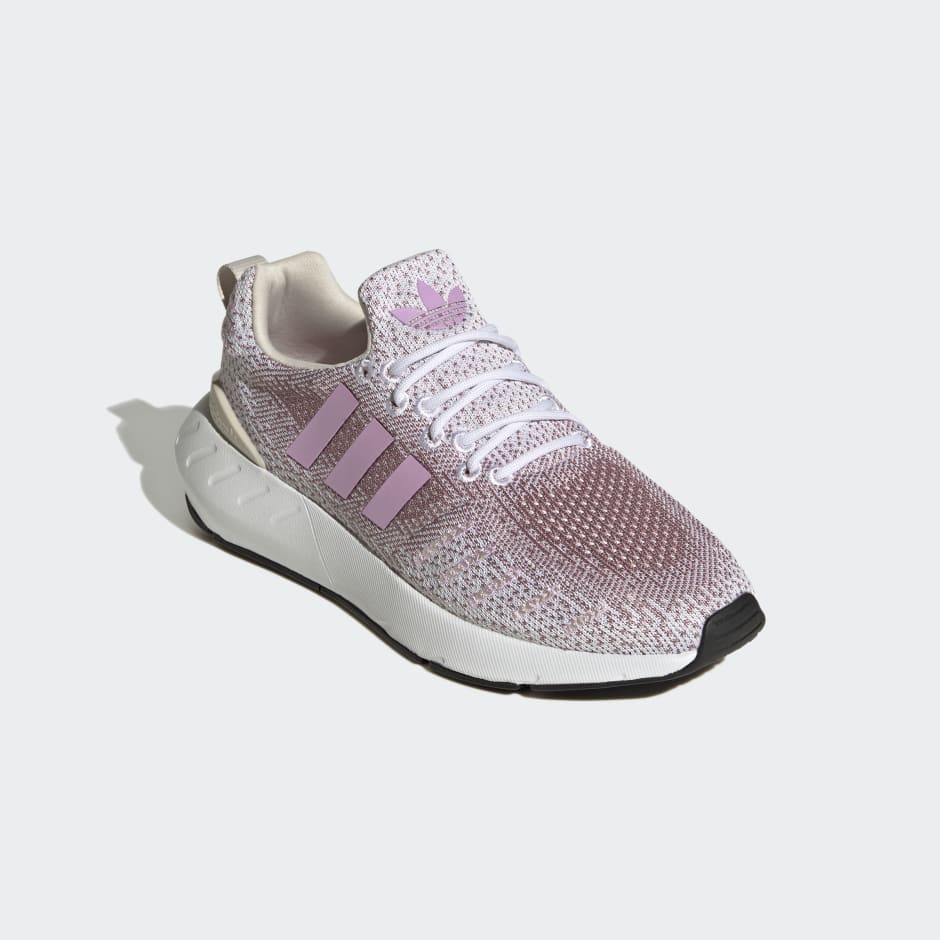 Tenis Swift Run 22
