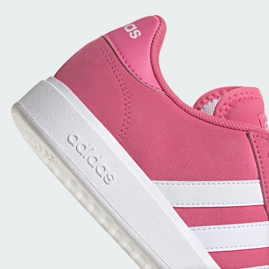 Pantofi Grand Court Base anii 2000