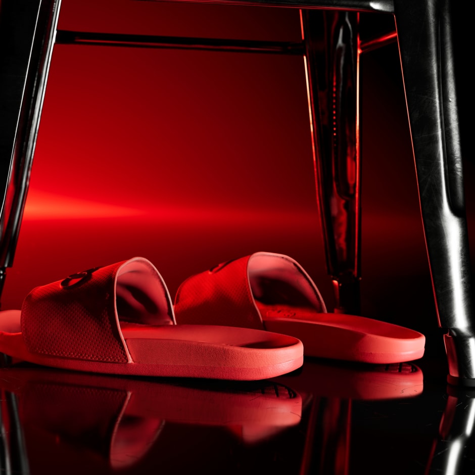 NATIKAČE ADILETTE COMFORT AUDI REVOLUT F1 TEAM