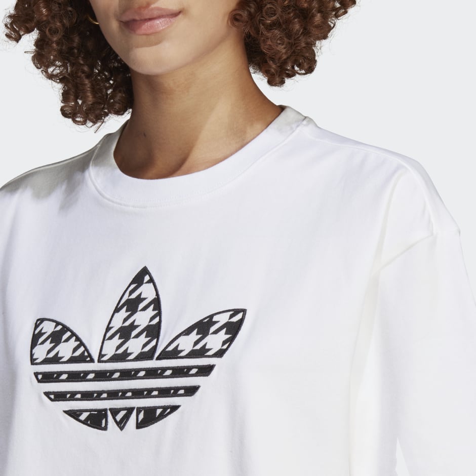 Acusación misericordia Recoger hojas adidas Originals Houndstooth Trefoil Infill Tee - White | adidas OM