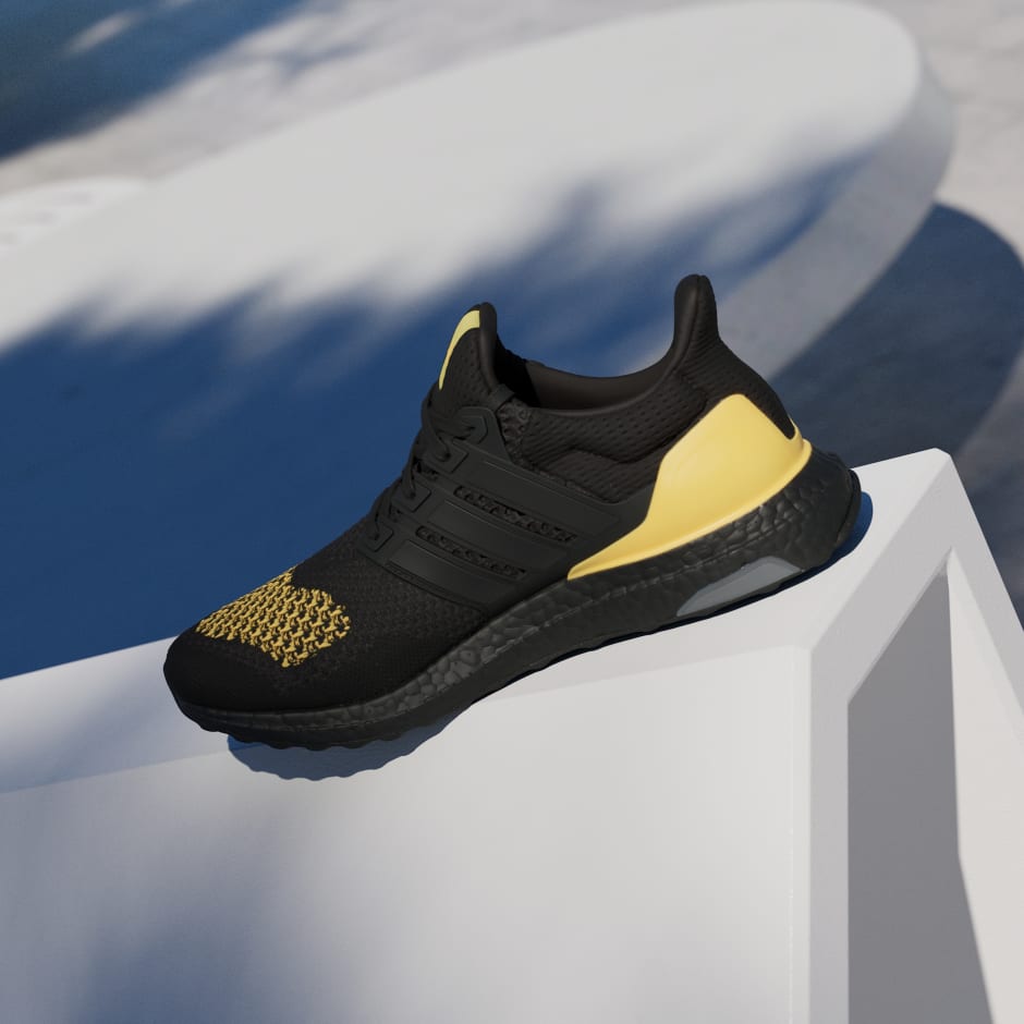 נעלי Ultraboost 1.0