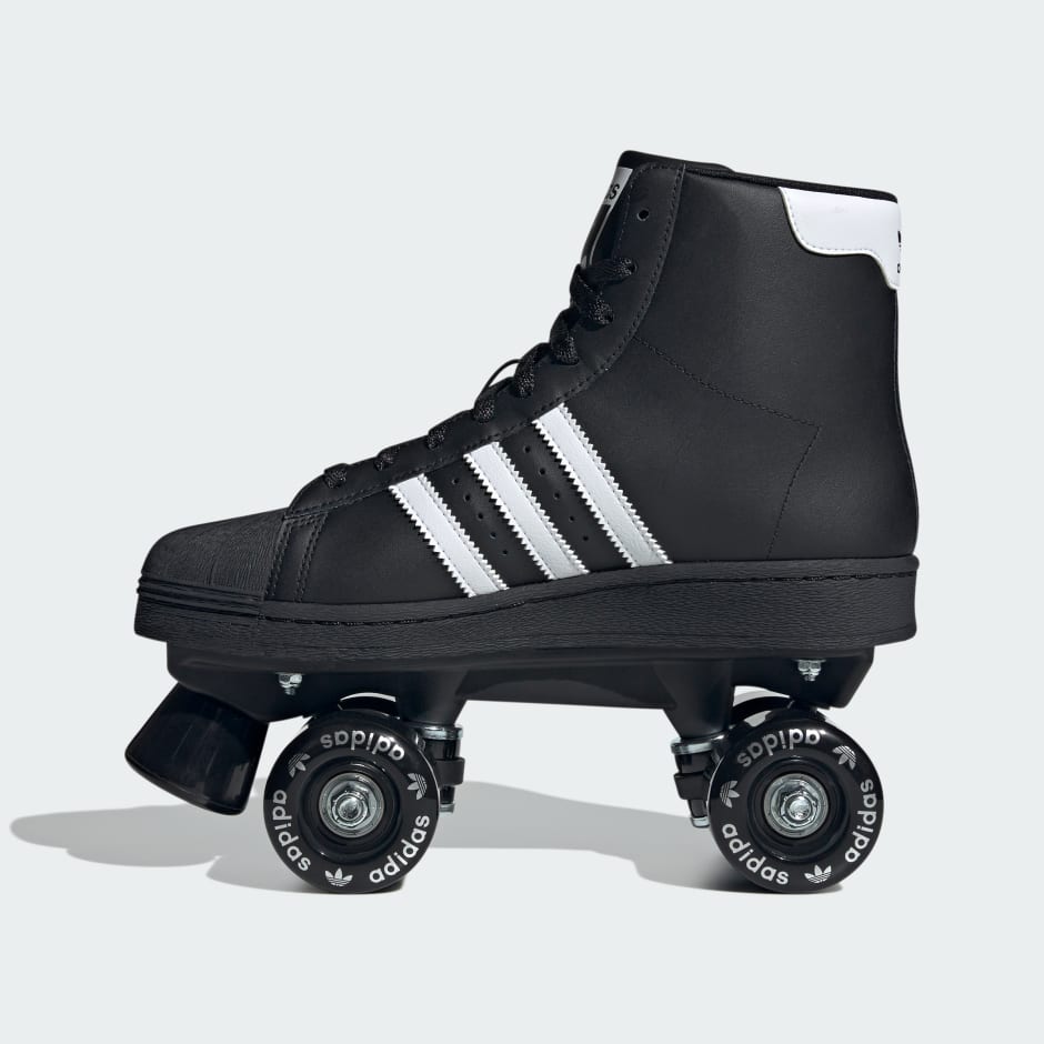 Superstar 82 Roller Skates
