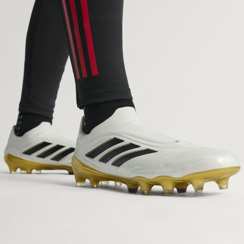 Copa Pure 3 Elite Laceless Firm Ground Boots