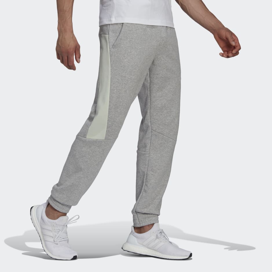 Future Icons Embroidered Badge of Sport Pants