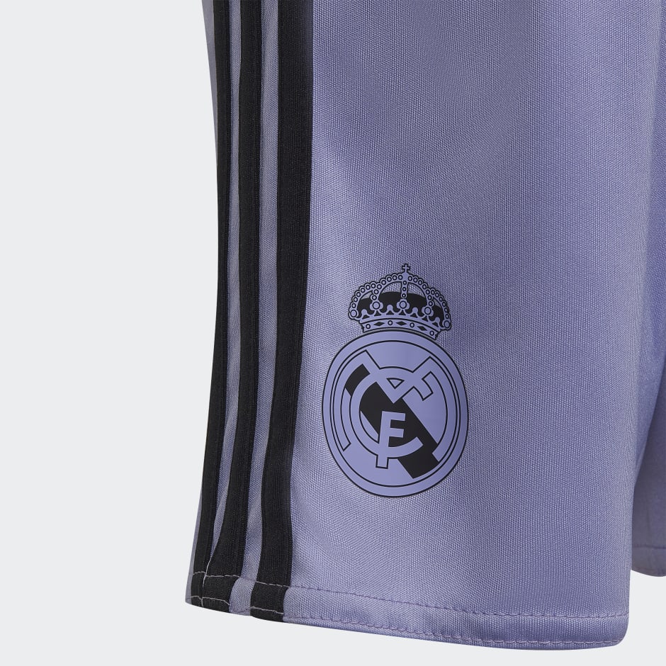 Real Madrid 22/23 Away Mini Kit