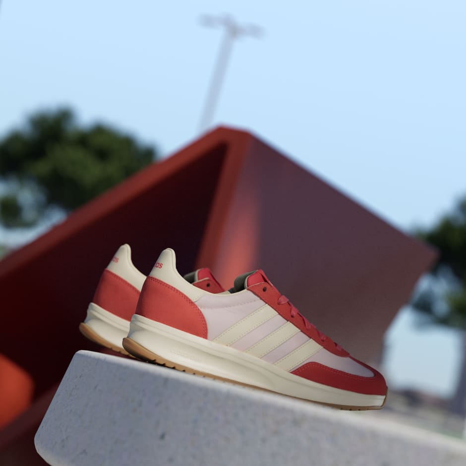 RUN 70s 2.0 Shoes
