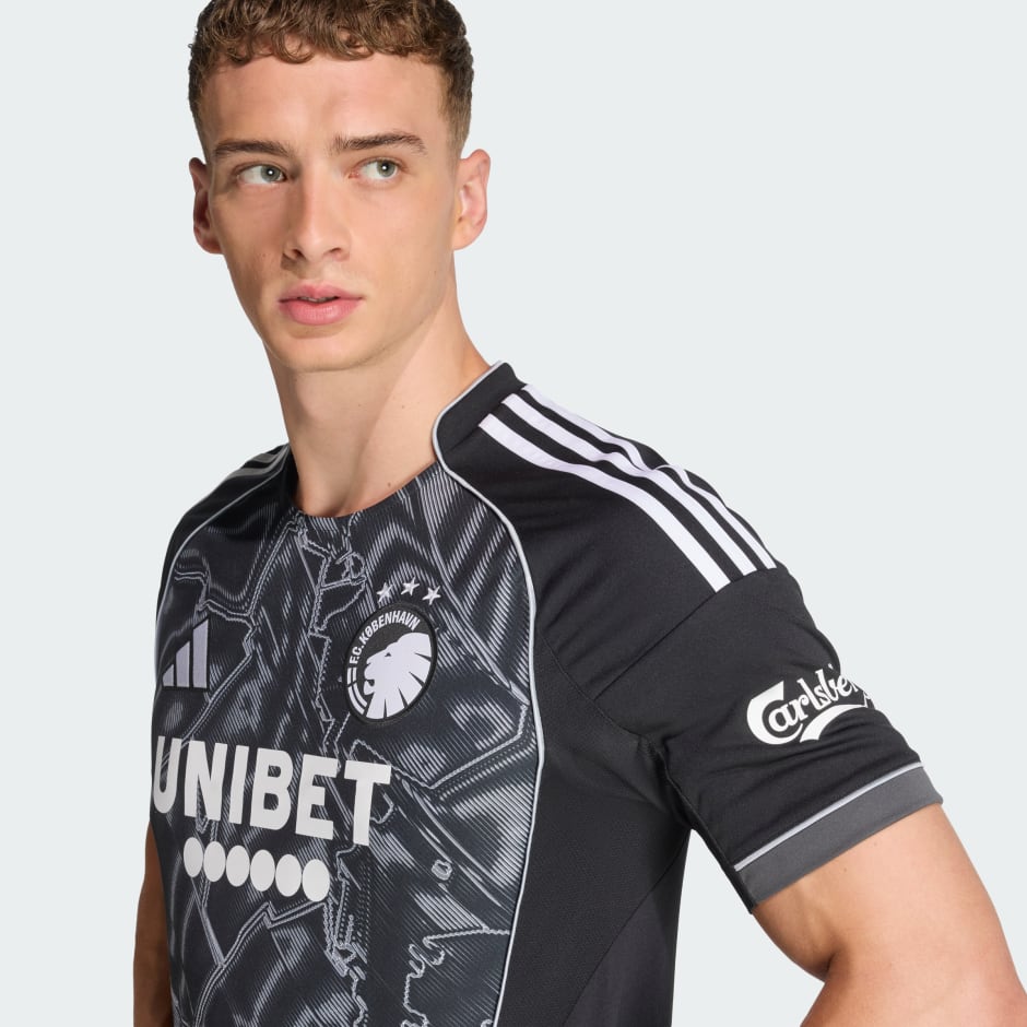 Stema cusută a clubului F.C. Tricou Copenhagen 25/26 pentru meciurile din deplasare