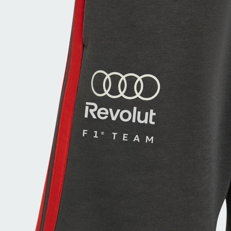 PANTALONI SCURȚI AUDI FORMULA ONE TEAM DNA PENTRU TINERI