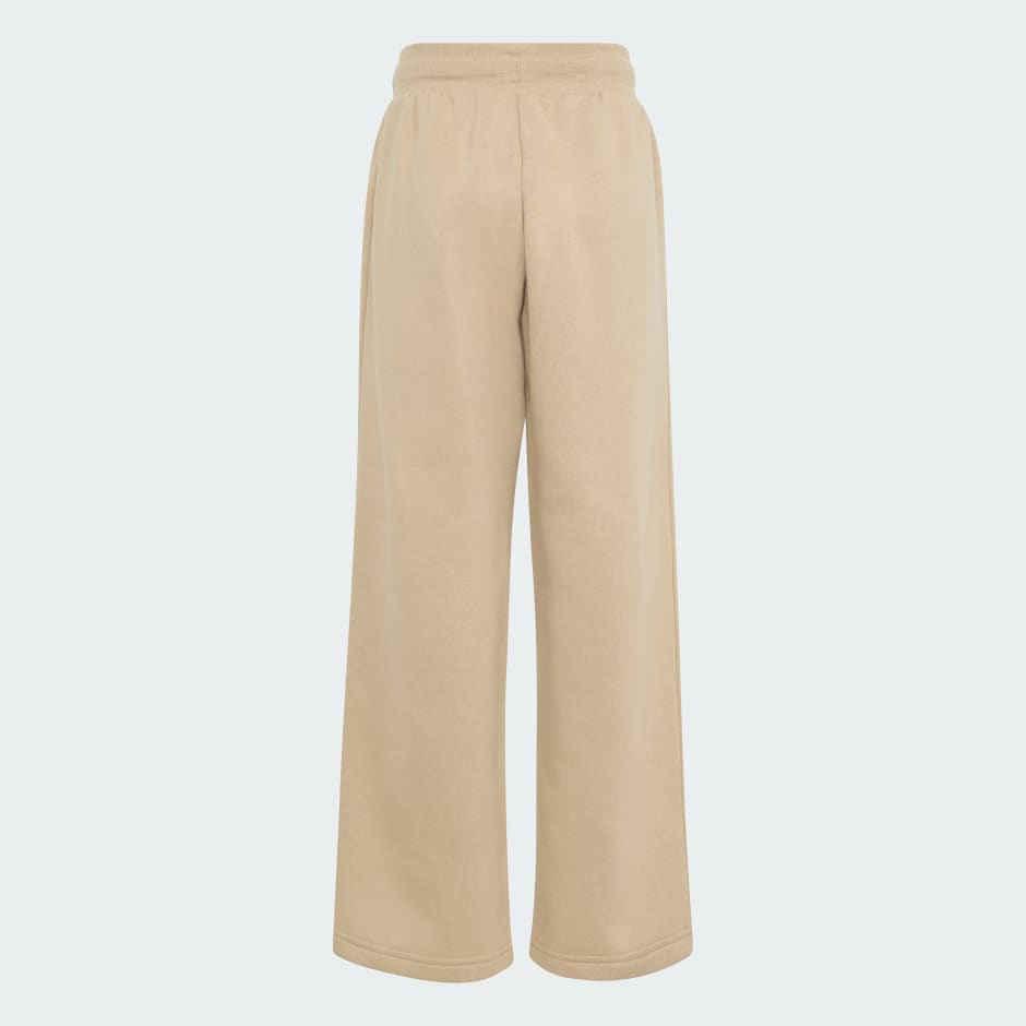 Set cu hanorac supradimensionat și pantaloni cu tiv deschis