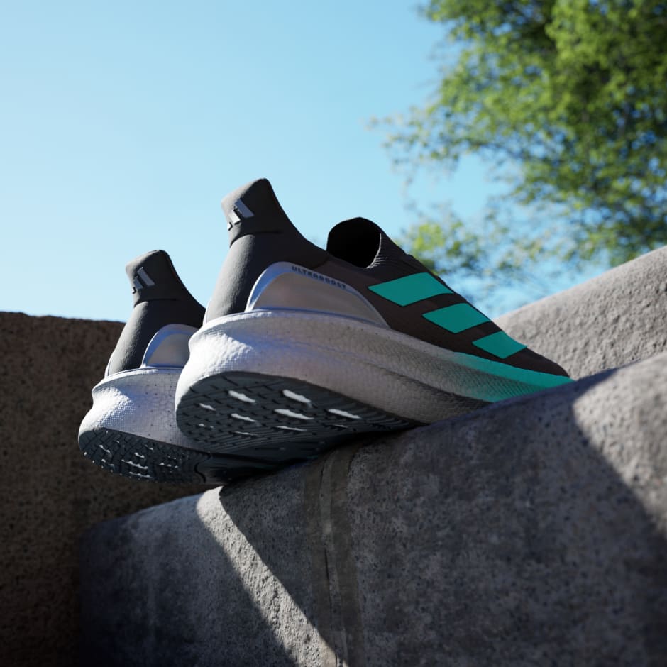 MERCEDES - AMG PETRONAS FORMULA ONE TEAM Ultraboost 5X M