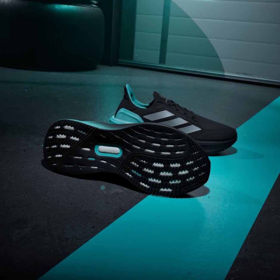 ULTRABOOST 5 MERCEDES AMG PETRONAS F1 TEAM Shoes