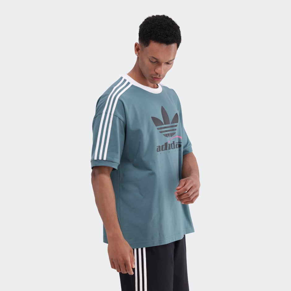 Trefoil Logo Play Football Graphic Short Sleeve T-Shirt