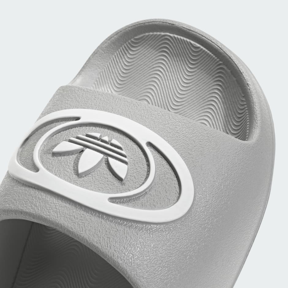 CLAQUETTE ADILETTE 00s