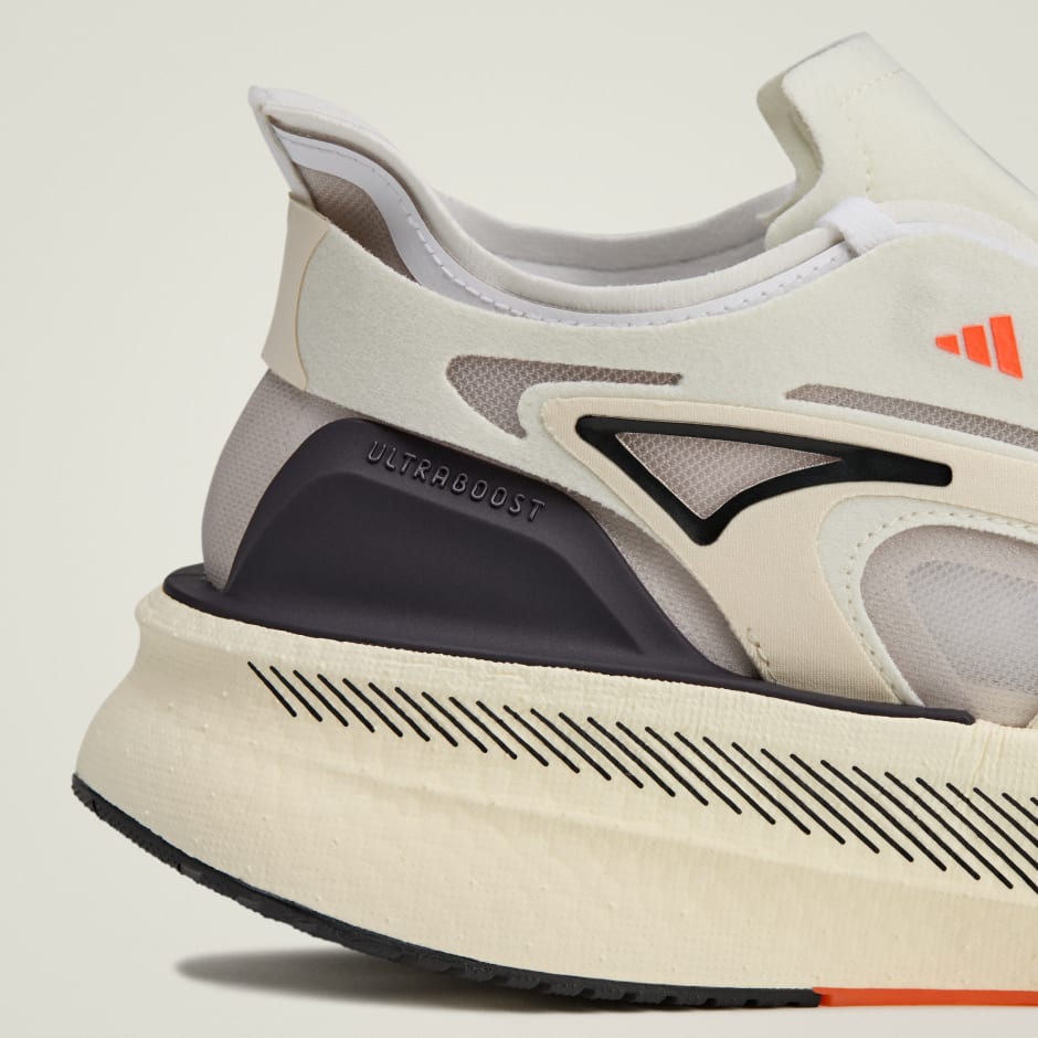 حذاء adidas by Stella McCartney Ultraboost 5