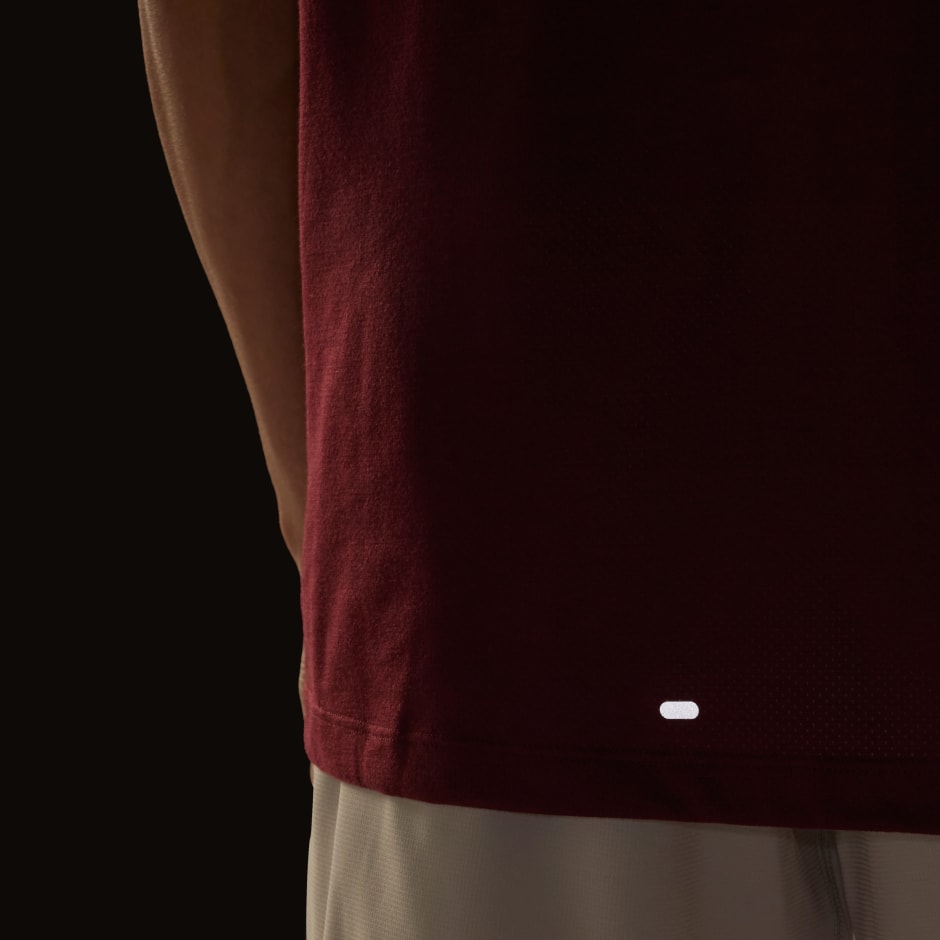 Tricou Own the Run cu 3 dungi