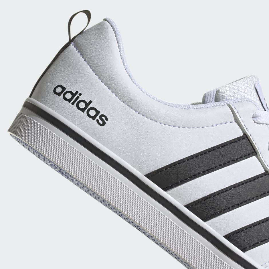 Afleiden Collega vier keer Men's Shoes - VS Pace 2.0 3-Stripes Branding Synthetic Nubuck Shoes - White  | adidas Saudi Arabia