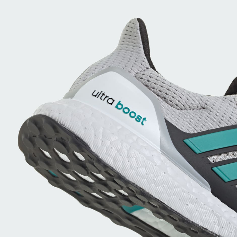 נעלי Ultraboost 1.0