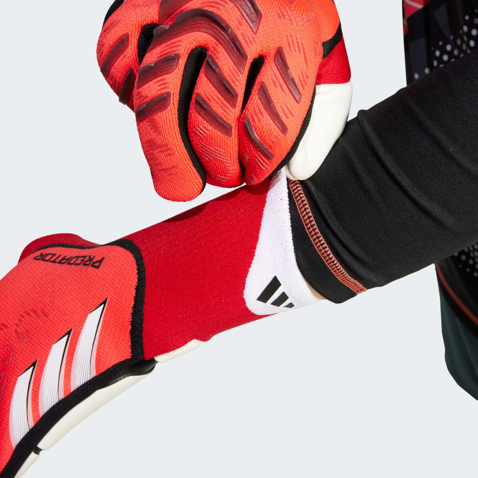 Predator Pro Goalkeeper Gloves
