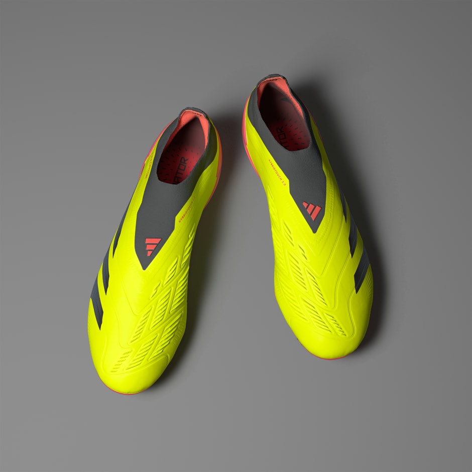 Predator Elite Laceless Firm Ground Football Boots