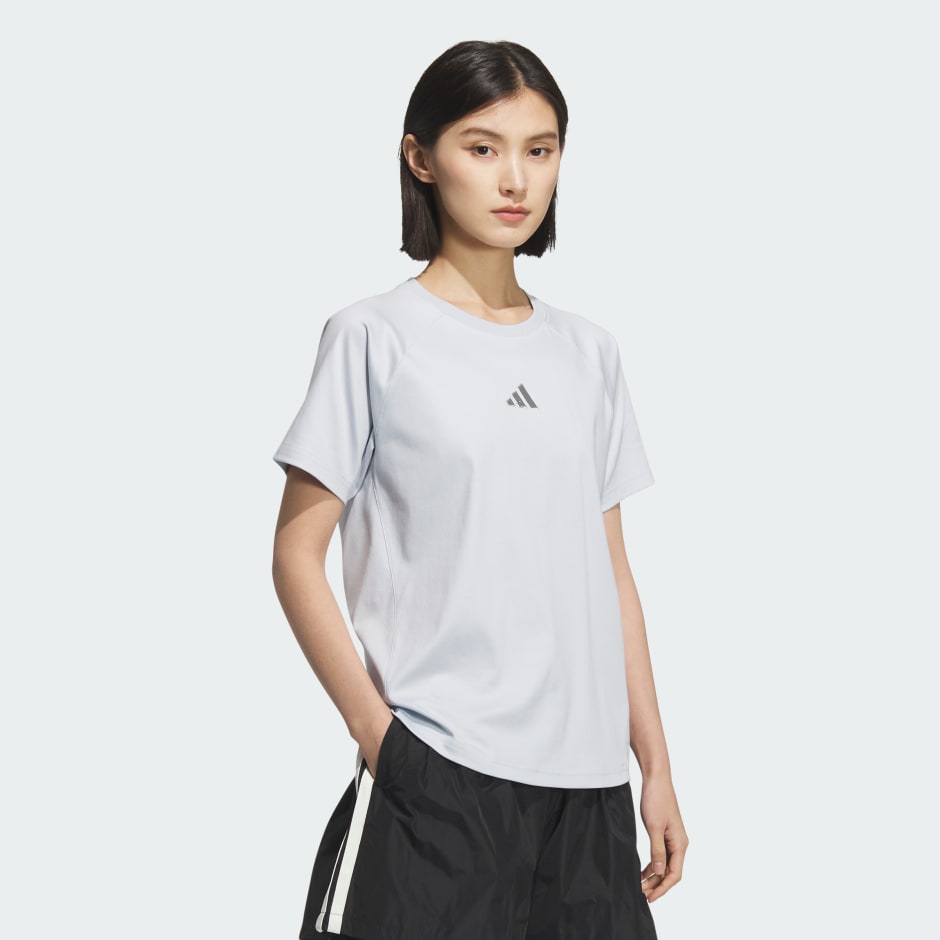 必備短袖標誌 T 恤