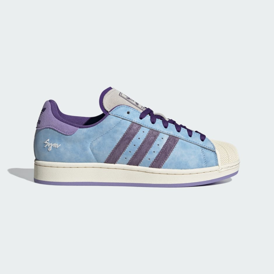 與 SYM 共同創造的 ADIDAS SUPERSTAR 鞋
