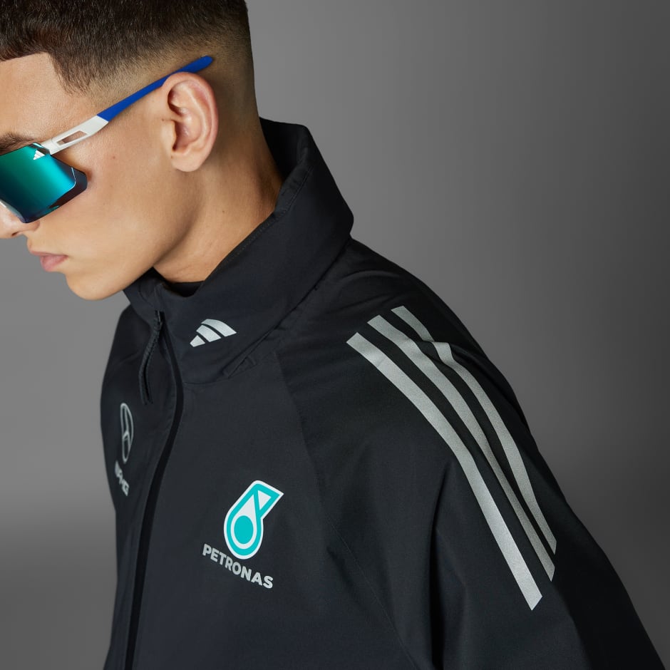 JACHETĂ IMPERMEABILĂ DE MECANIC MERCEDES - AMG PETRONAS FORMULA ONE TEAM
