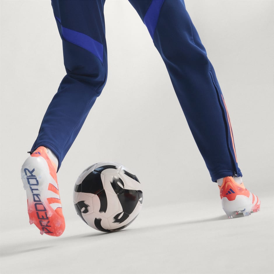 Predator Elite Laceless Firm Ground Boots