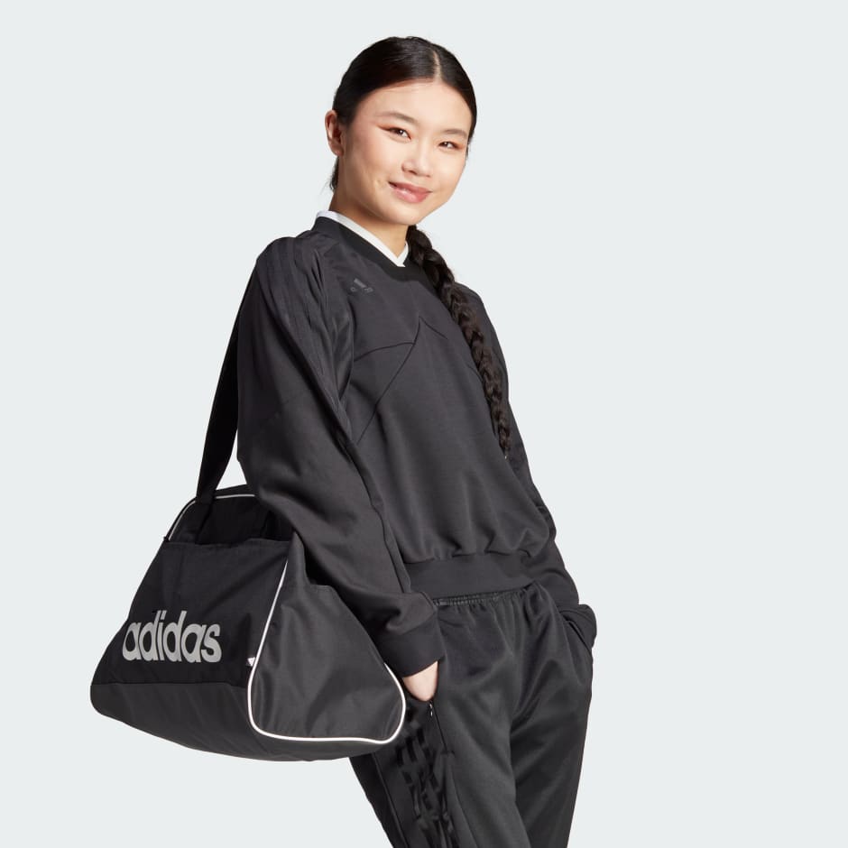 schrobben effect baan Women's Clothing - Tiro Sweatshirt - Black | adidas Oman
