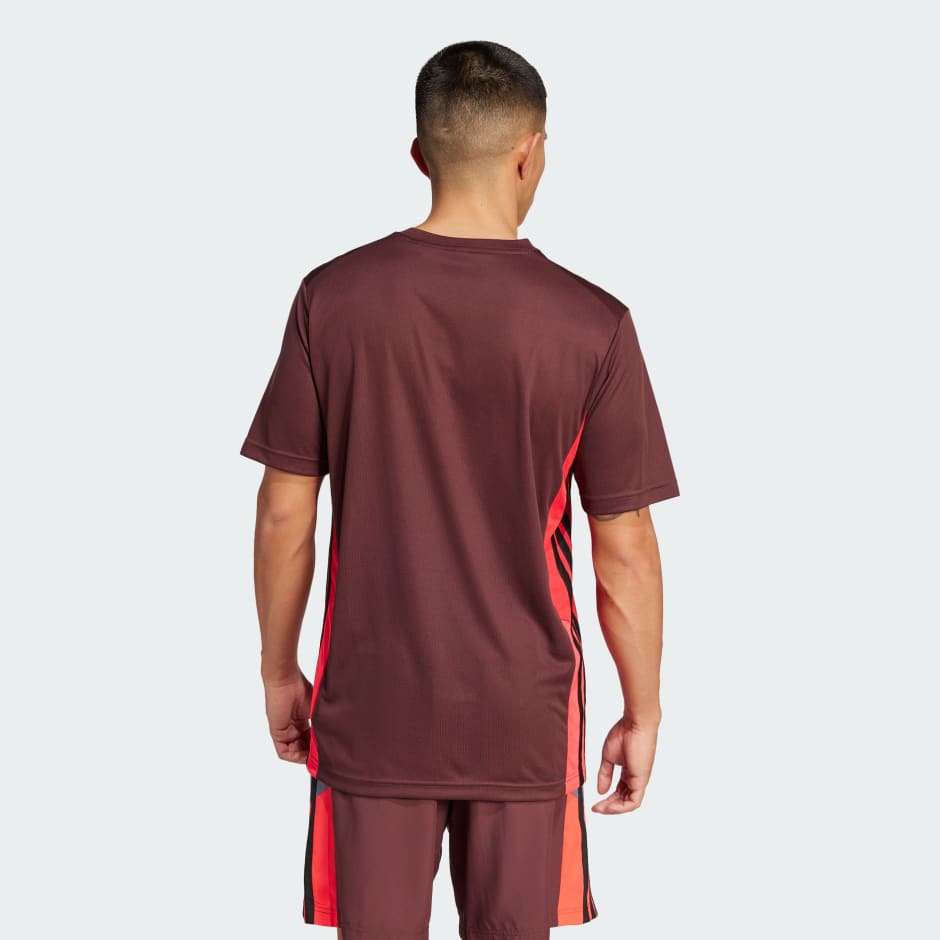 Train Essentials Seasonal Colorblock Tee