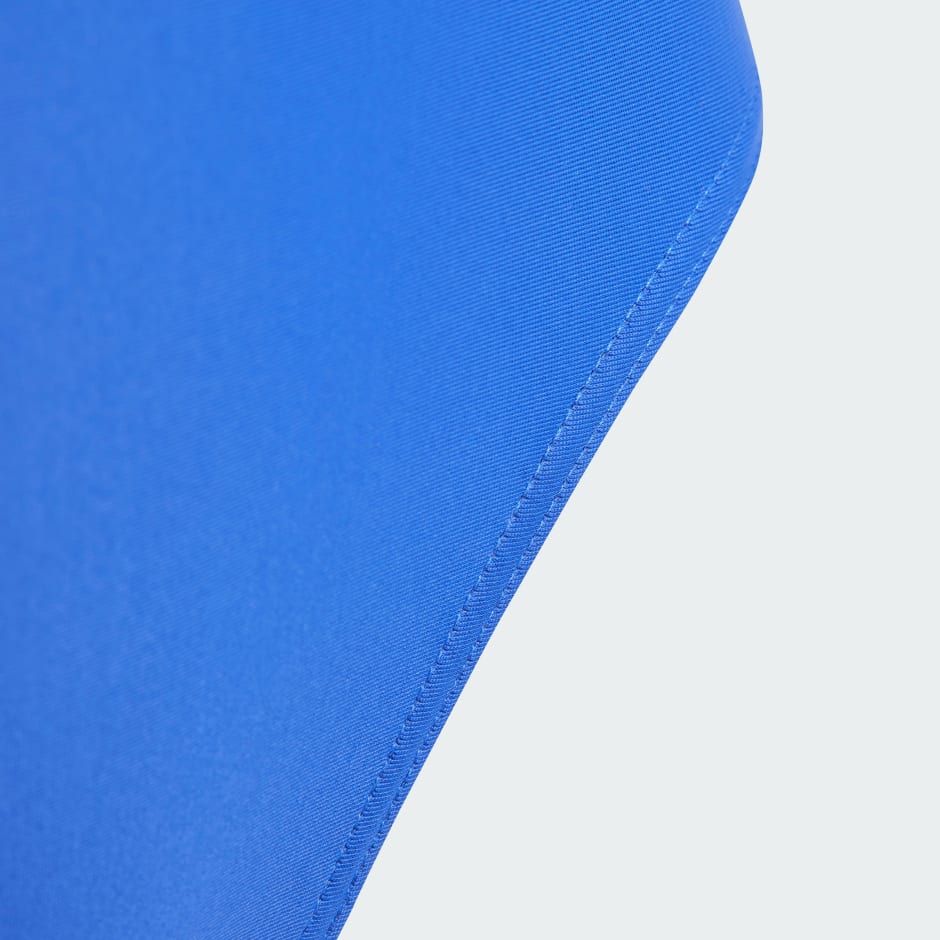 Jednobojni kupaći kostim s malim logotipom